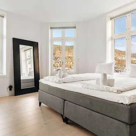 Dinbnb L Luxury Penthouse L Roof Terrace L Leilighet